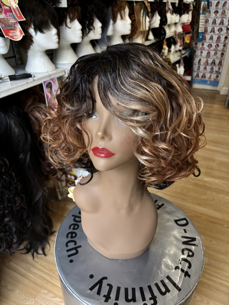 VANESSA MEDIUM SUPER LACE FRONT WIGS