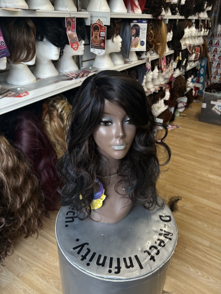 VANESSA FIFTH AVENUE COLLECTION WIG~SUPER YESA