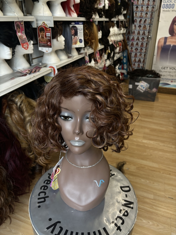 VANESSA FIFTH AVENUE COLLECTION WIG SUPER~YESA