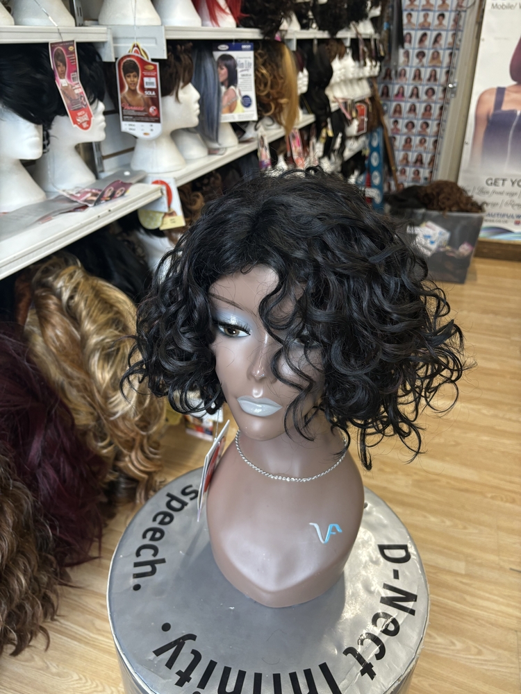 VANESSA FIFTH AVENUE~COLLECTION WIG SUPER YESA