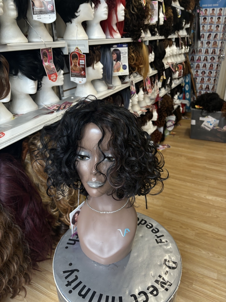 VANESSA FIFTH AVENUE WIG-SUPER YESA