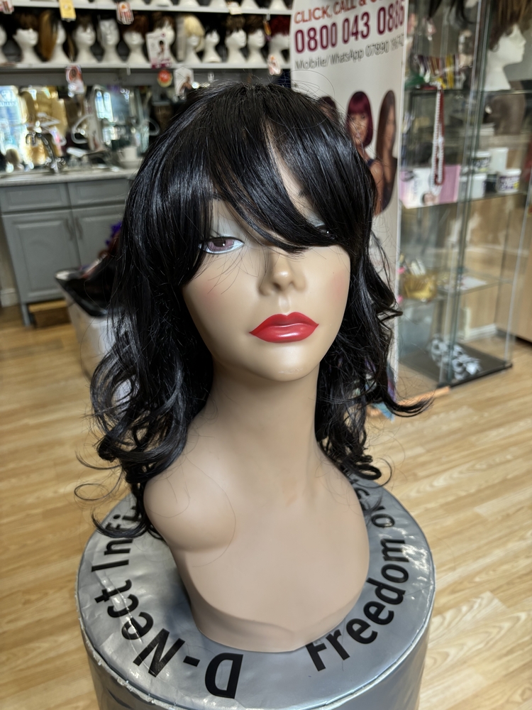 VANESSA THE FIRST NAME IN WIGS LA ORIA
