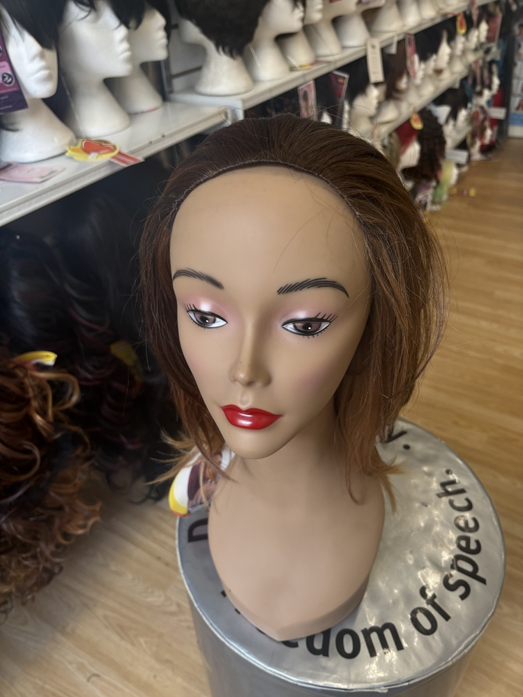 VANESSA THE FIRST NAME IN WIGS CJ BELOX