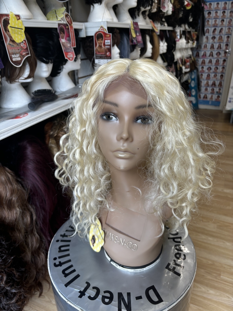 VANESSA THE FIRST NAME IN WIGS TOPS M SPANYA