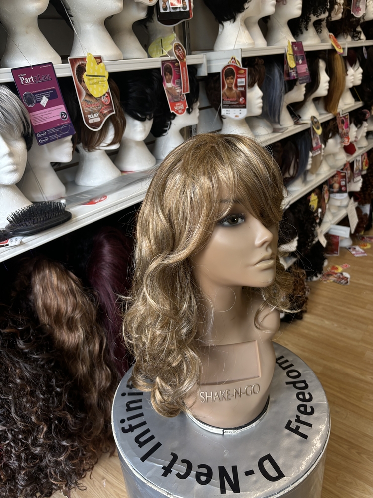 BEAUTIFUL LONG-LACE FRONT WIGS