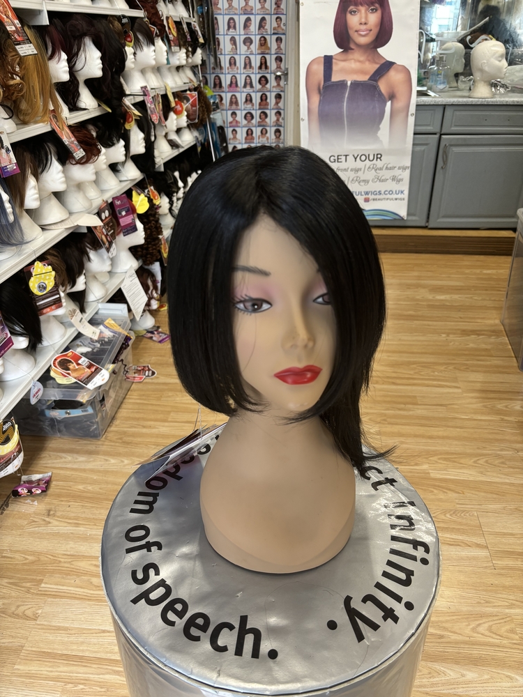 VANESSA THE FIRST NAME IN WIGS SUPER VWC SELTIK